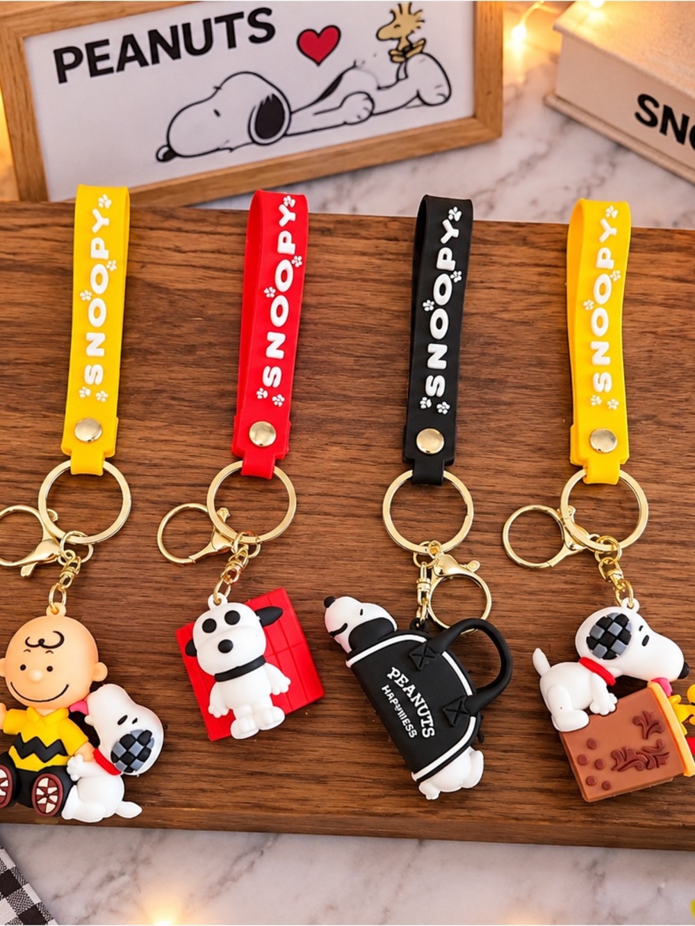 Snoopy Peanuts 6pc 3D Keychain Set Charlie Brown Woodstock